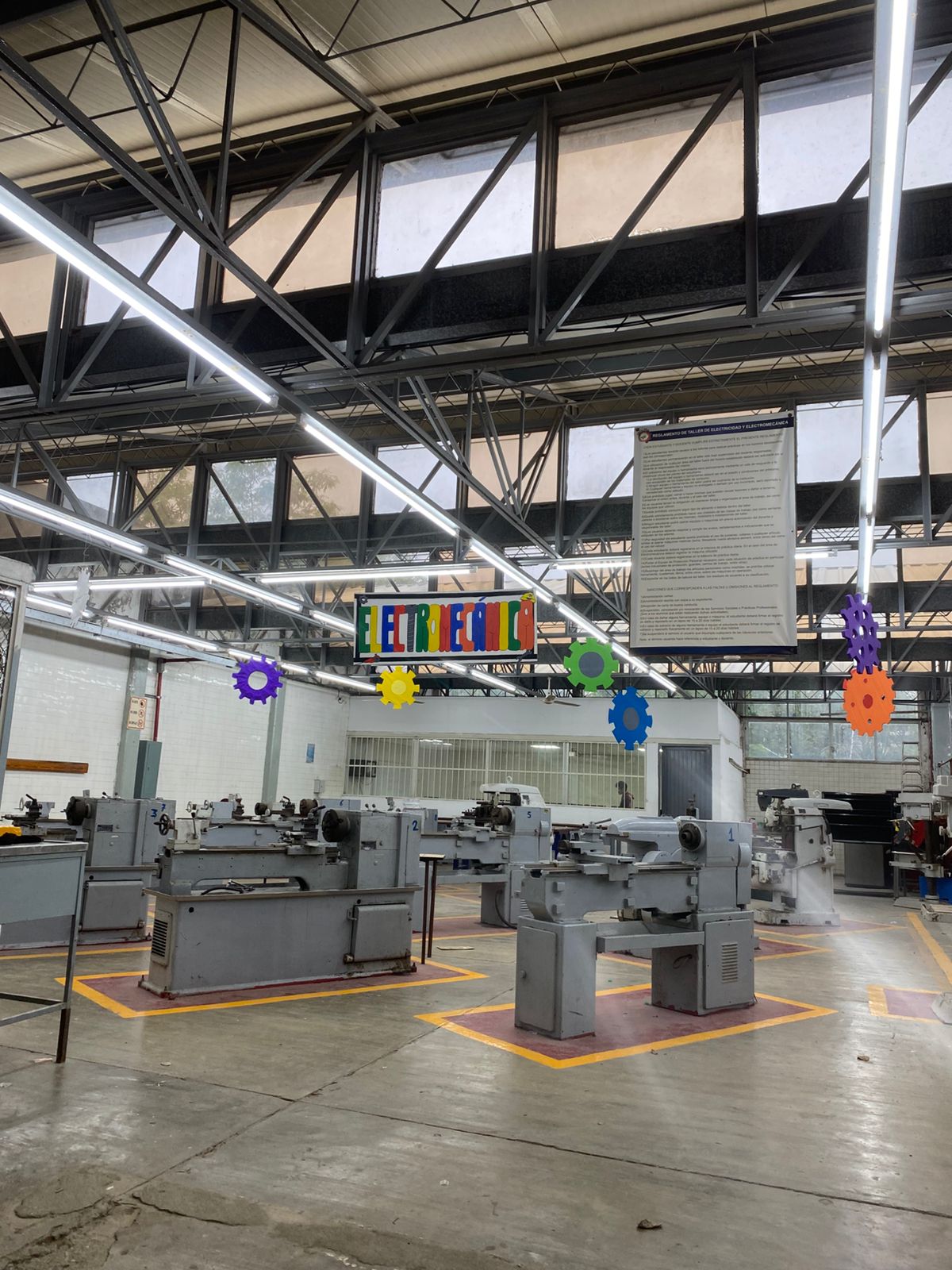 Taller electromecánica